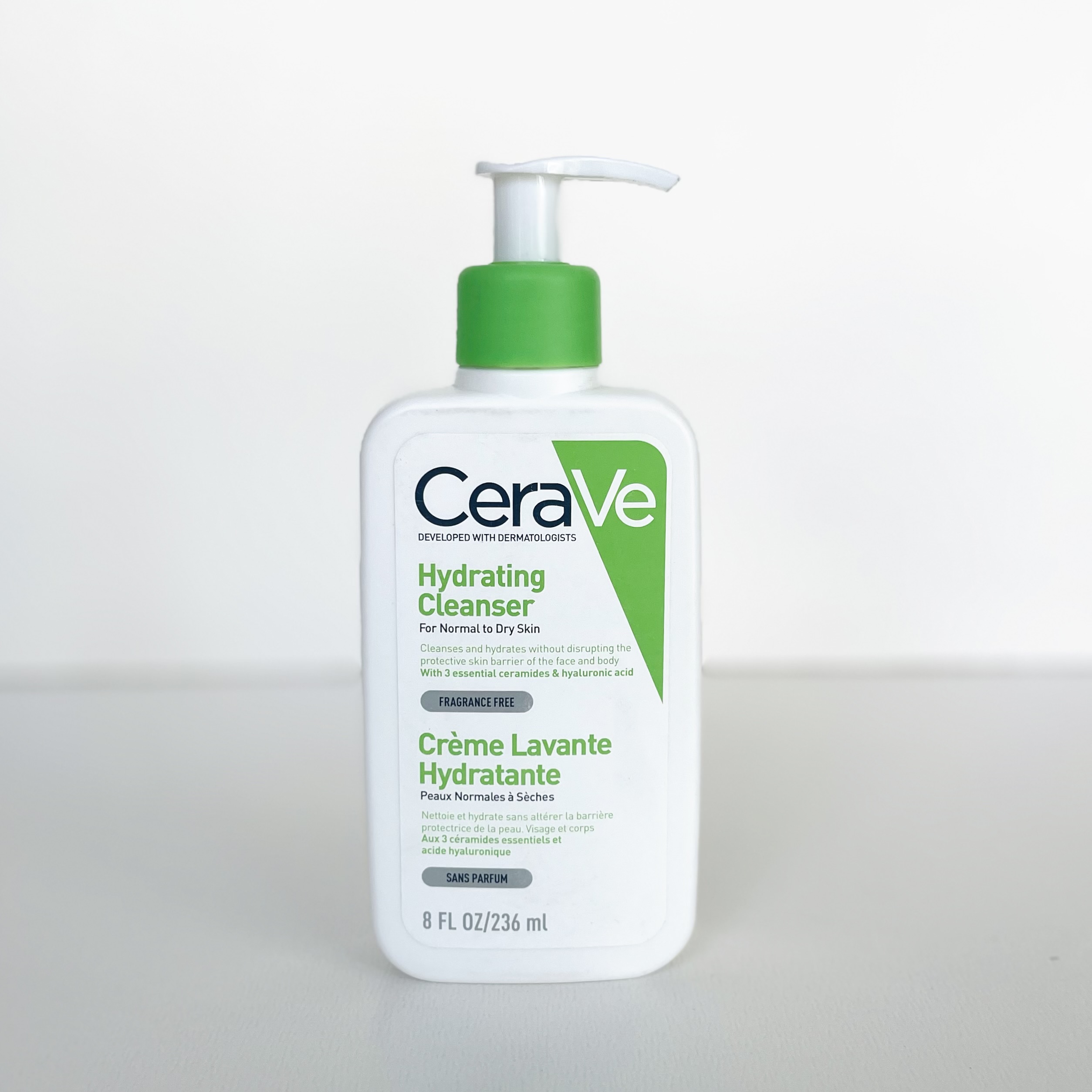 شوینده هیدراتینگ سراوی 236میل Hydrathig Cleanser